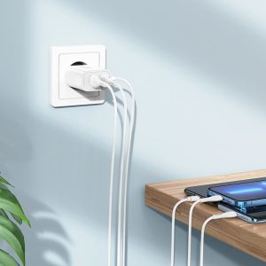 Chargeur mural "C103A Courser" EU double port avec câble intégré