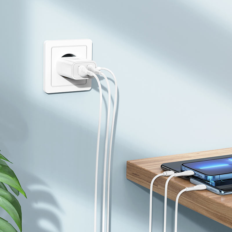 Chargeur mural "C103A Courser" EU double port avec câble intégré