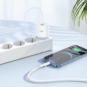 Chargeur mural "C94A Metro" PD20W EU set avec câble