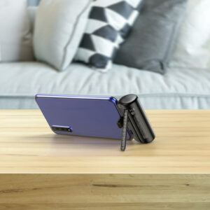 La Power Bank « J106 Pocket » 5000mAh pour Type C est une batterie externe compacte de 5000 mAh. Elle est équipée d'un port d'entrée et de sortie Type-C.